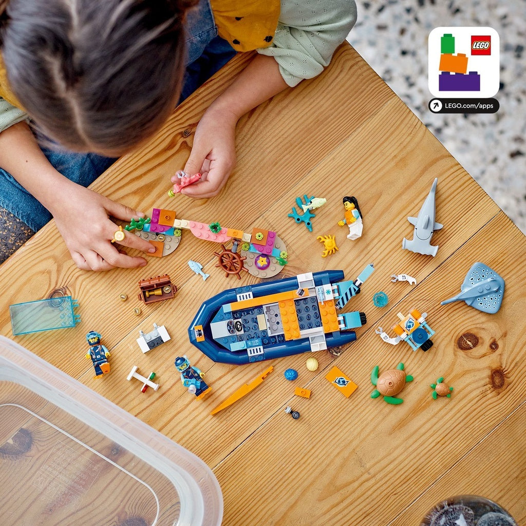 LEGO City 60377 Explorer Diving Boat Building Toy Set (182 Pieces) Balok Mainan Anak (5 Tahun+)
