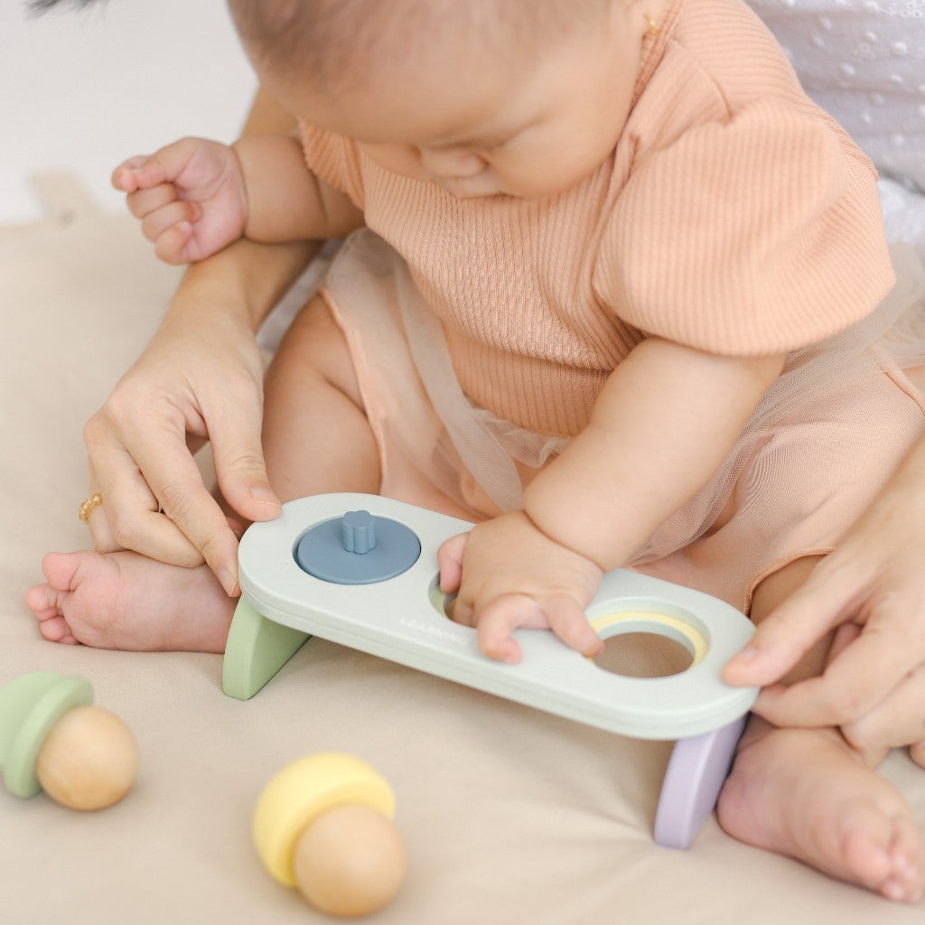 Learning Time Pick & Pluck Turning 1 Series - Mainan Kayu Stimulasi Jari Bayi 9-18 Bulan