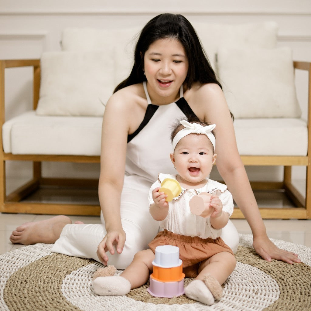 Learning Time Nesting Cups Turning 1 Series - Mainan Tumpuk Bayi Silikon Food Grade Usia 9-24 Bulan
