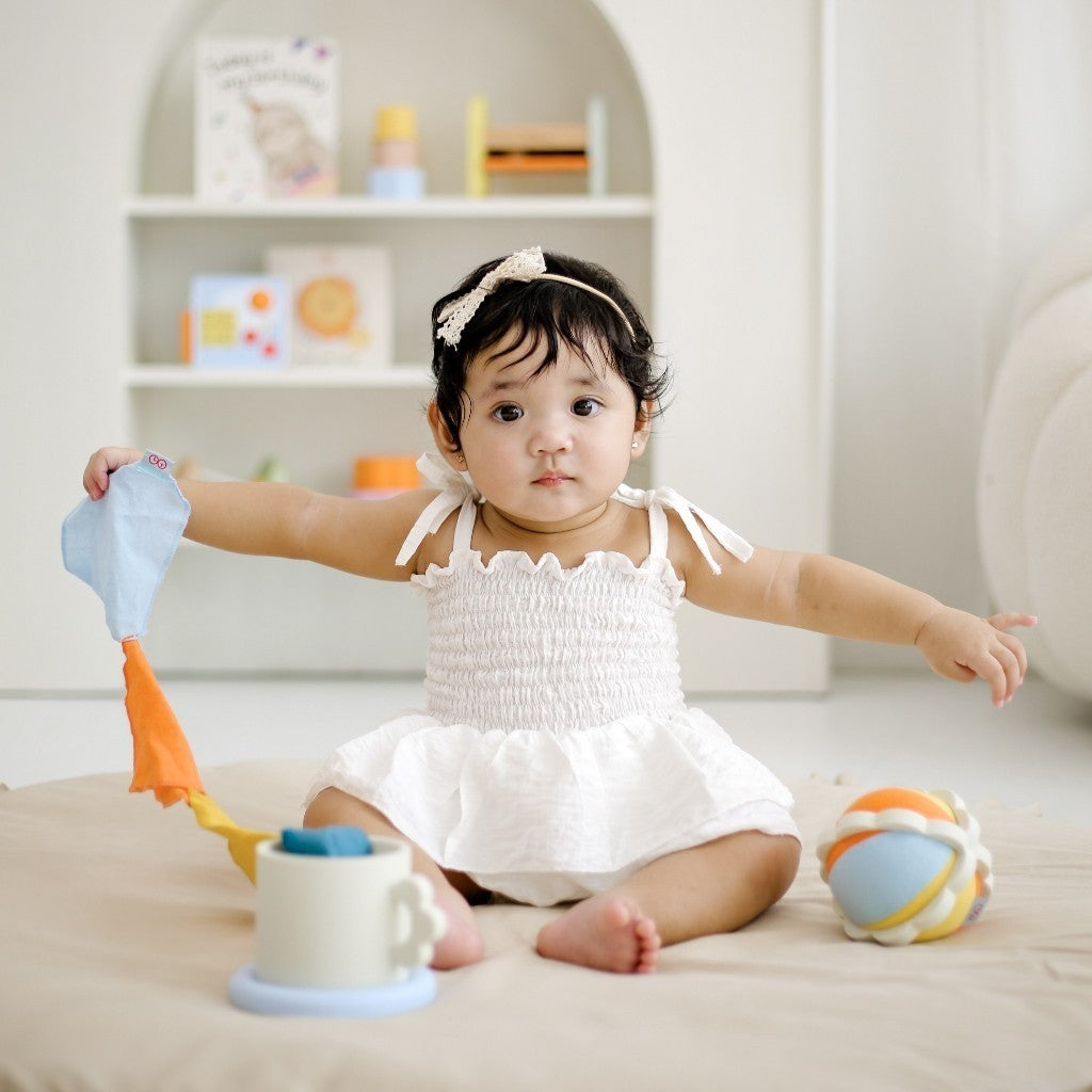 Learning Time Discovery Mug Movement Series - Mainan Motorik dan Kognitif Bayi Usia 6-12 Bulan