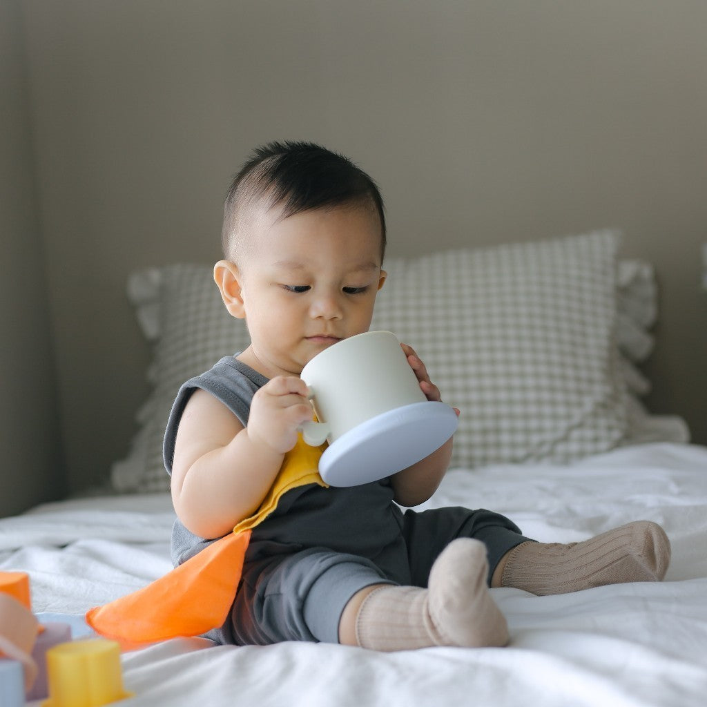 Learning Time Discovery Mug Movement Series - Mainan Motorik dan Kognitif Bayi Usia 6-12 Bulan