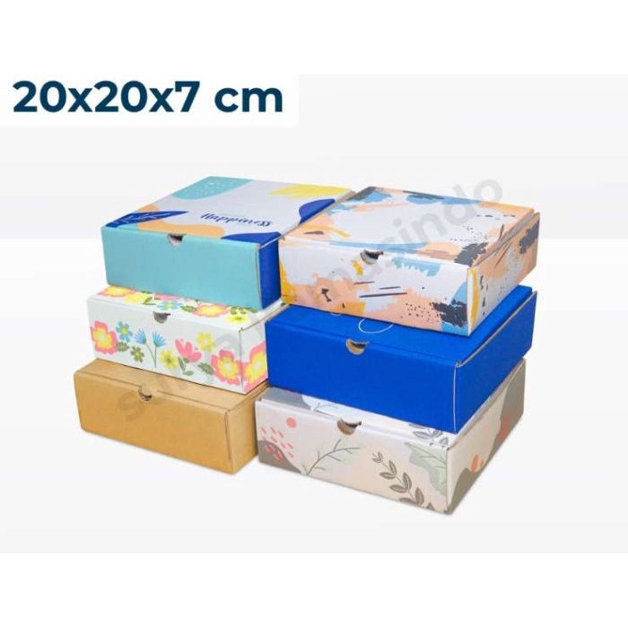 Box Hampers 20x20x7 Kecil