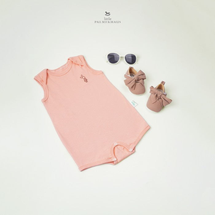 Romper Bayi - Little Palmerhaus Pooh's Honey Hunt Baby Romper