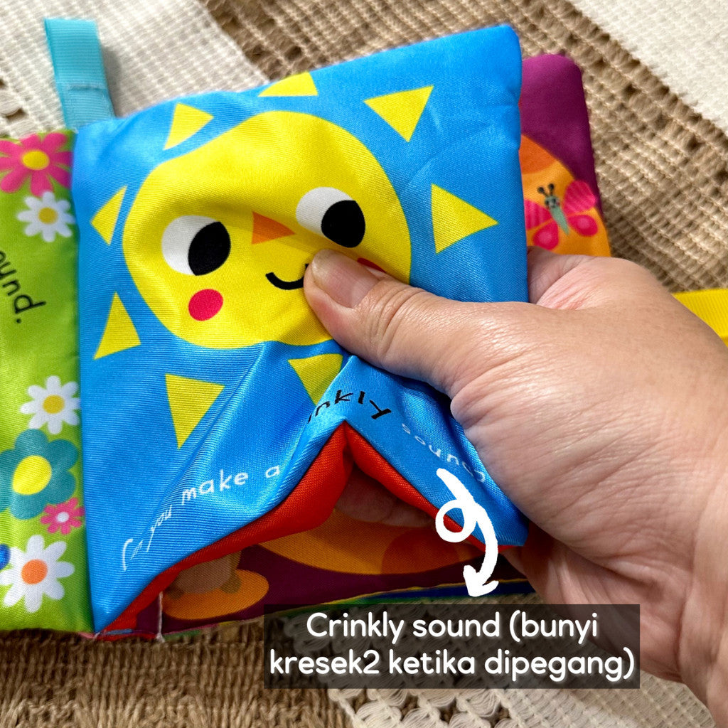 Interactive Baby Softbook / Buku Kain Bayi Interaktif - Shake Look Touch & Cuddle Squeak Peek
