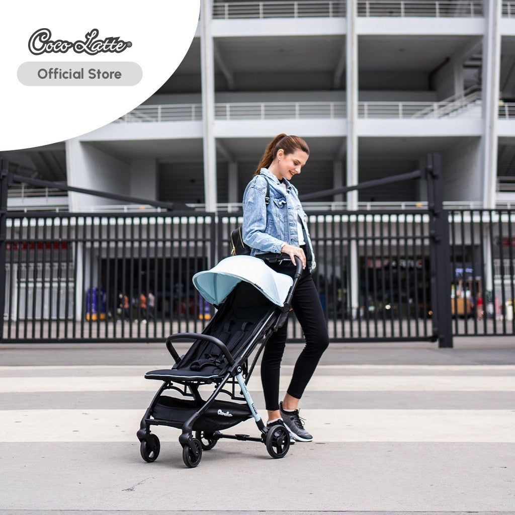 COCOLATTE Conic Auto Stroller 360° swivel front wheels 72655
