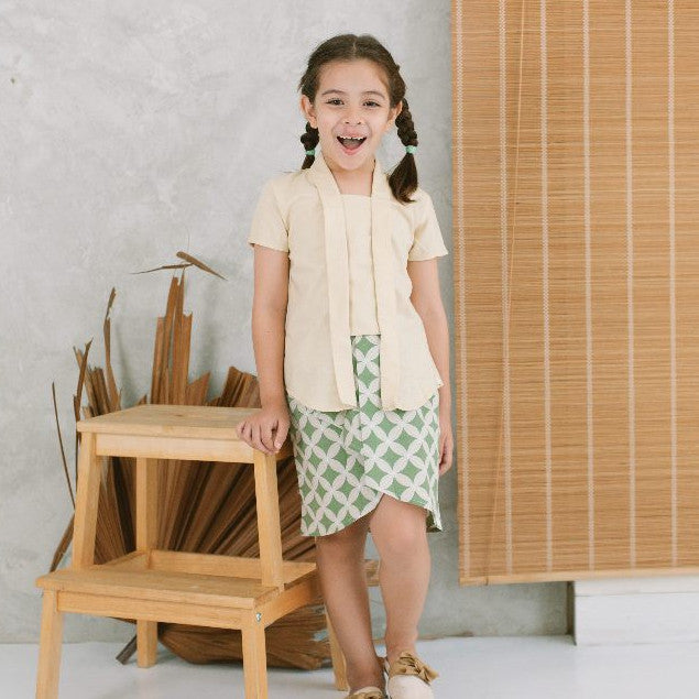 ARDENLEON Setelan Anak Perempuan Batik Kutubaru Kebaya Set