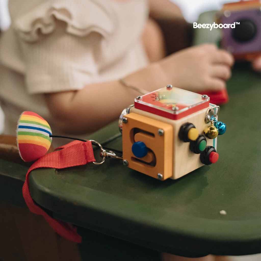 Beezyboard - Busycube Easy 1 - mainan traveling/mainan papan sibuk/mainan kayu/mainan praktis