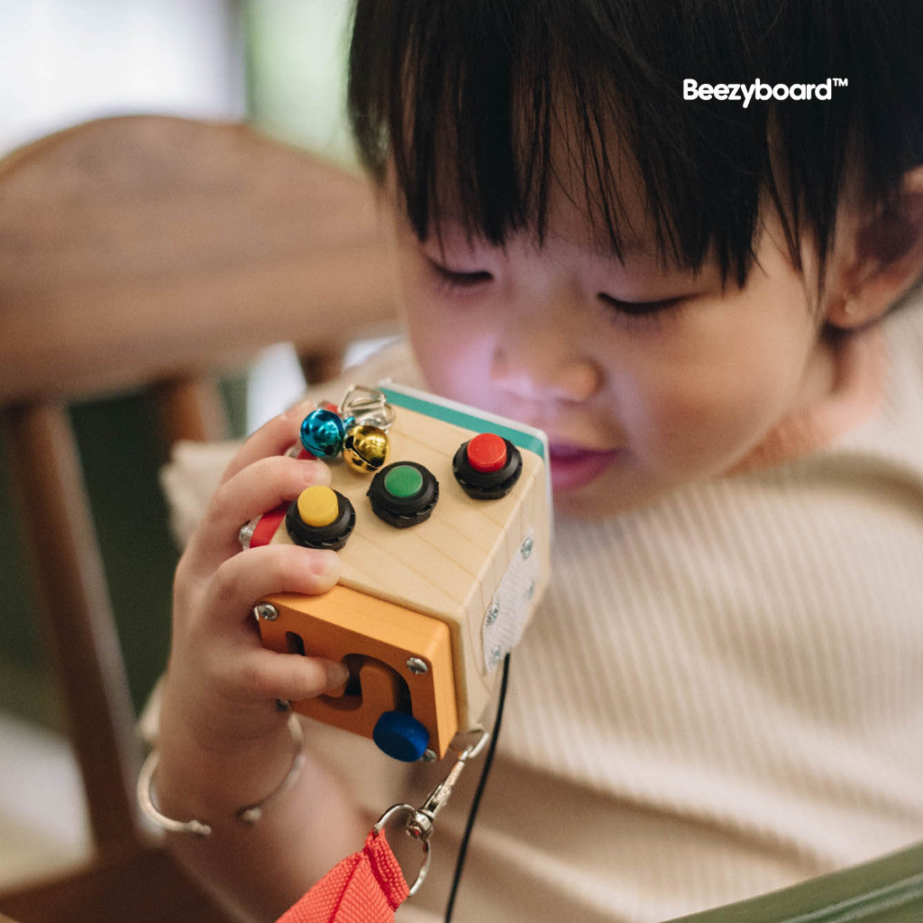 Beezyboard - Busycube Easy 1 - mainan traveling/mainan papan sibuk/mainan kayu/mainan praktis