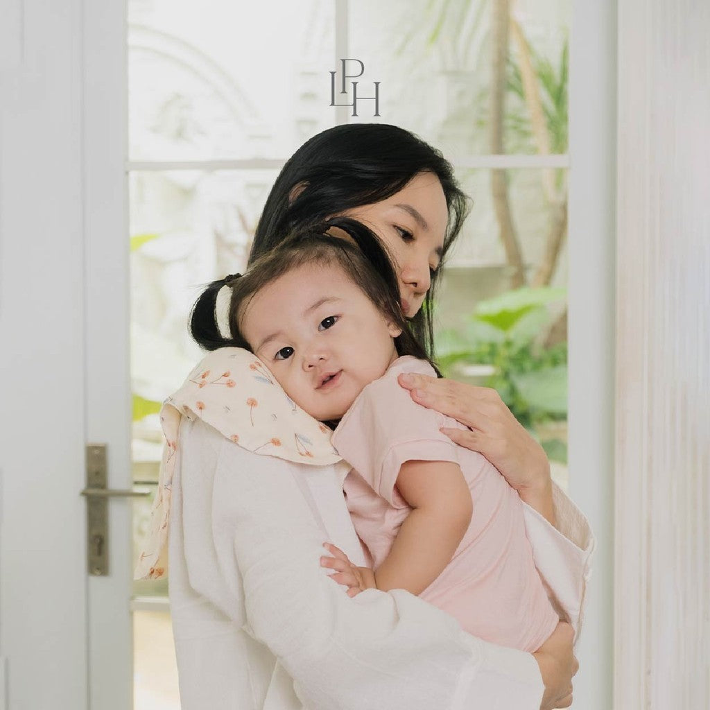 Little Palmerhaus - Muslin Burp and Bib (Celemek Bayi)